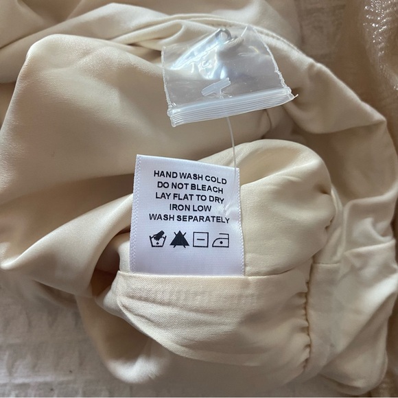 Tularosa Renee bodysuit in sandstone NWT size small - Picture 6 of 8